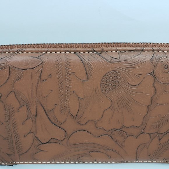 Rustic Couture Studded Turquoise Cross Embossed Western Wallet Clutch - Picture 4 of 5